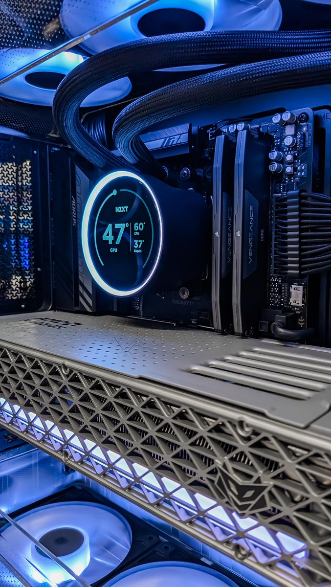 PCSpecialist tweet media