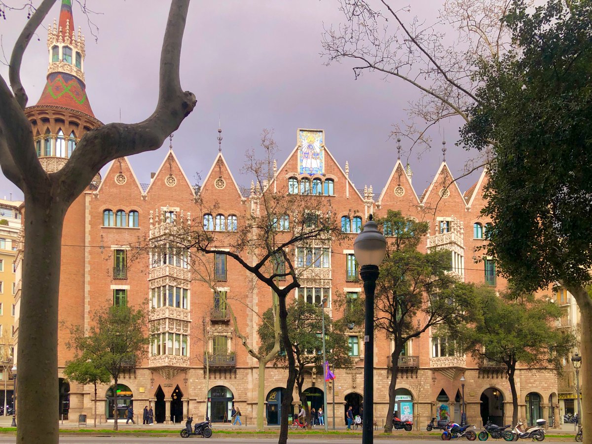 Nuvolada 🙌🏻 #casadelespunxes 
#cloudyday #skystyles_gf #photography