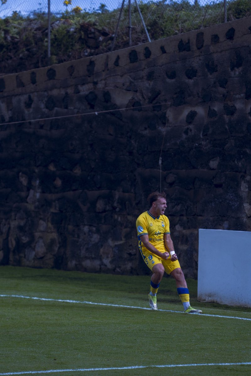 eeliass7 tweet media