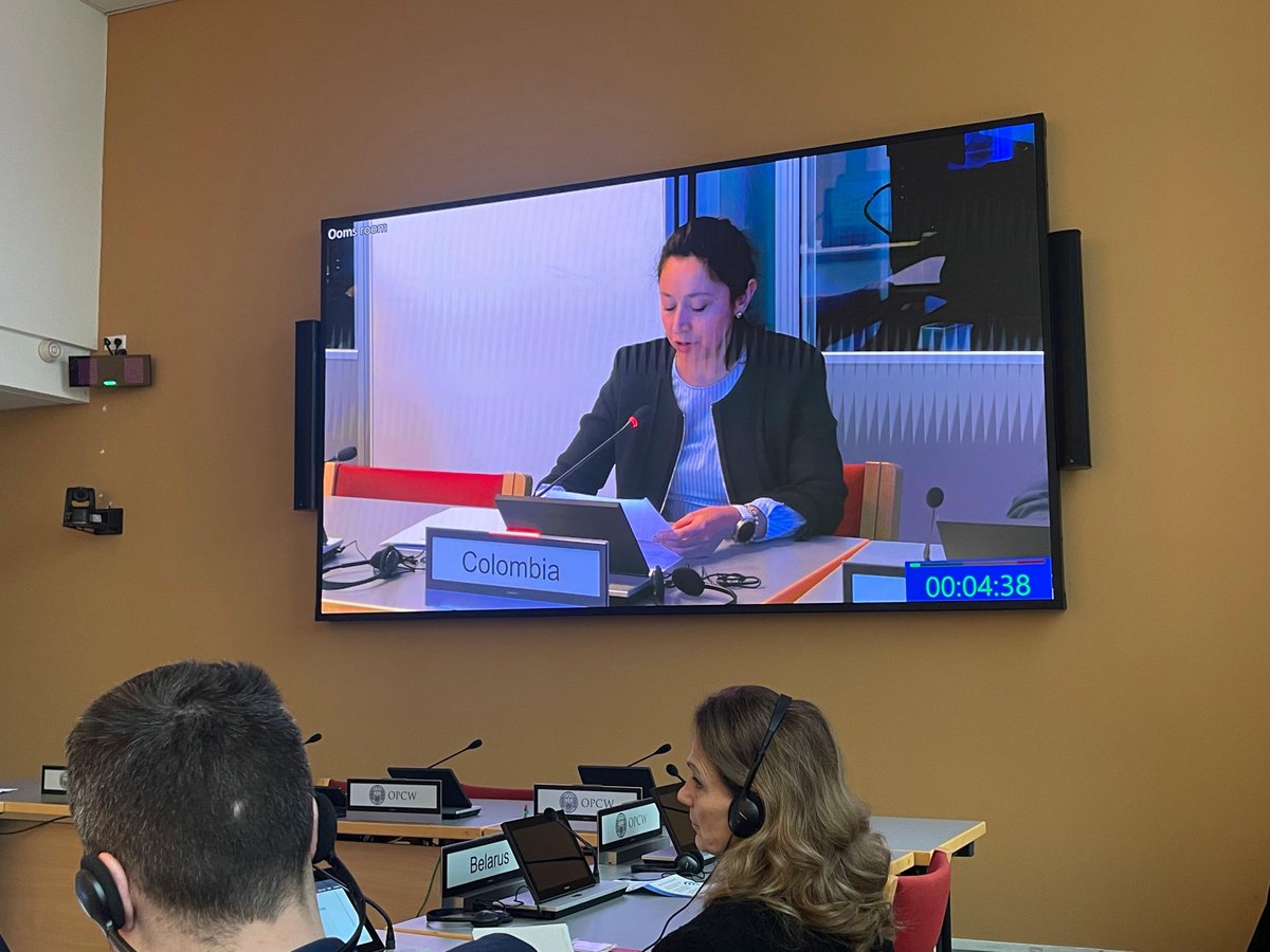 Embajada de Colombia en Países Bajos tweet media