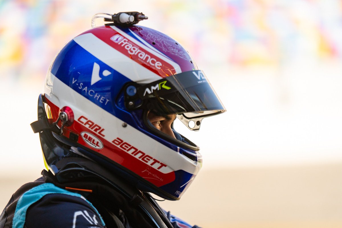 Carl Bennett tweet media