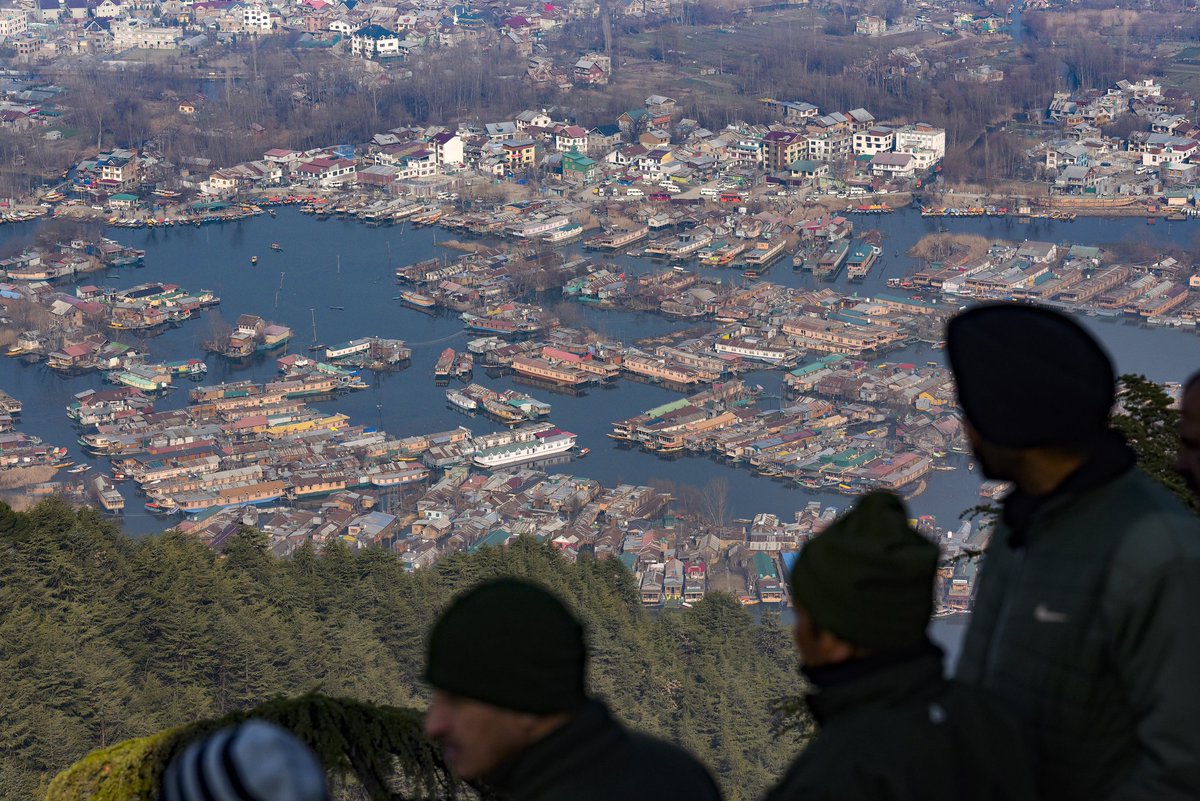 Basit Zargar (باسط) tweet media