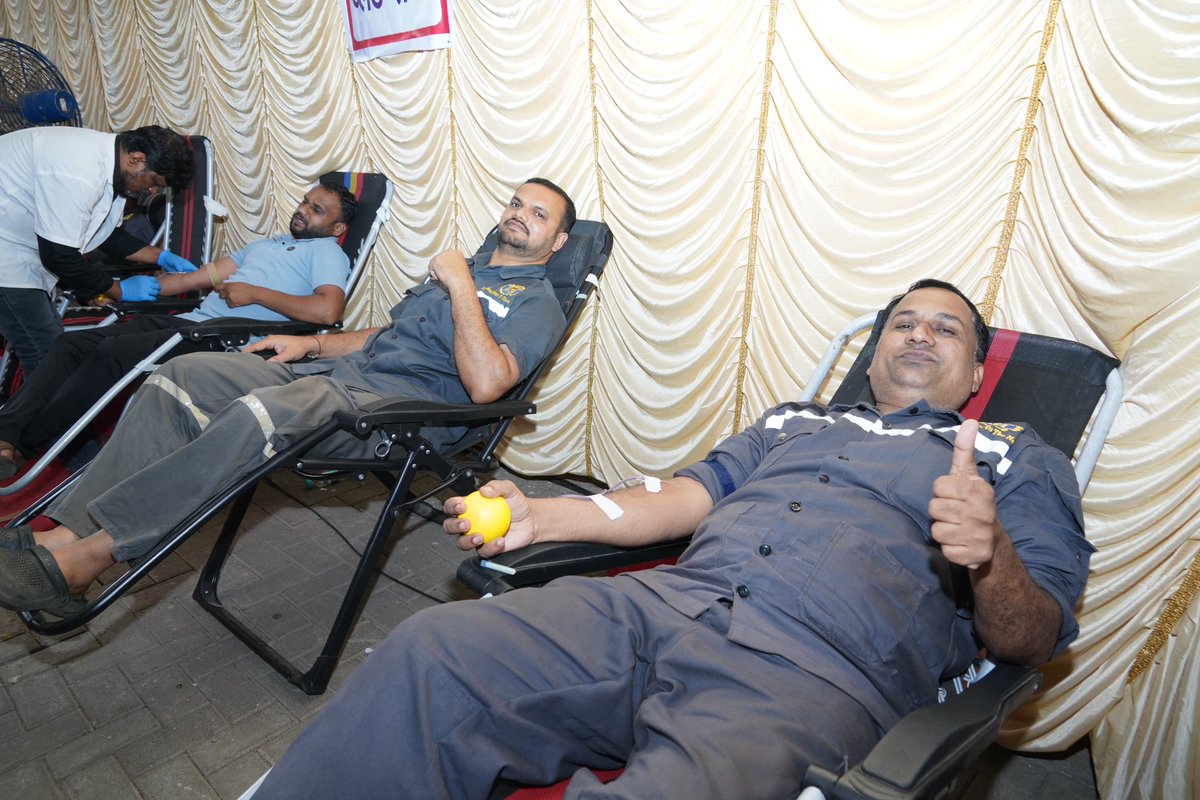 MazagonDockLtd's tweet image. 🔶 Mr. Biju George, Director (Shipbuilding), inaugurated a Blood Donation Camp organized by the Bargaining Council at #MDL. The event was graced by Cdr Vasudev Puranik, Director (Corporate Planning &amp;amp; Personnel), and @AhirsachinAhir . The occasion also witnessed the presence of