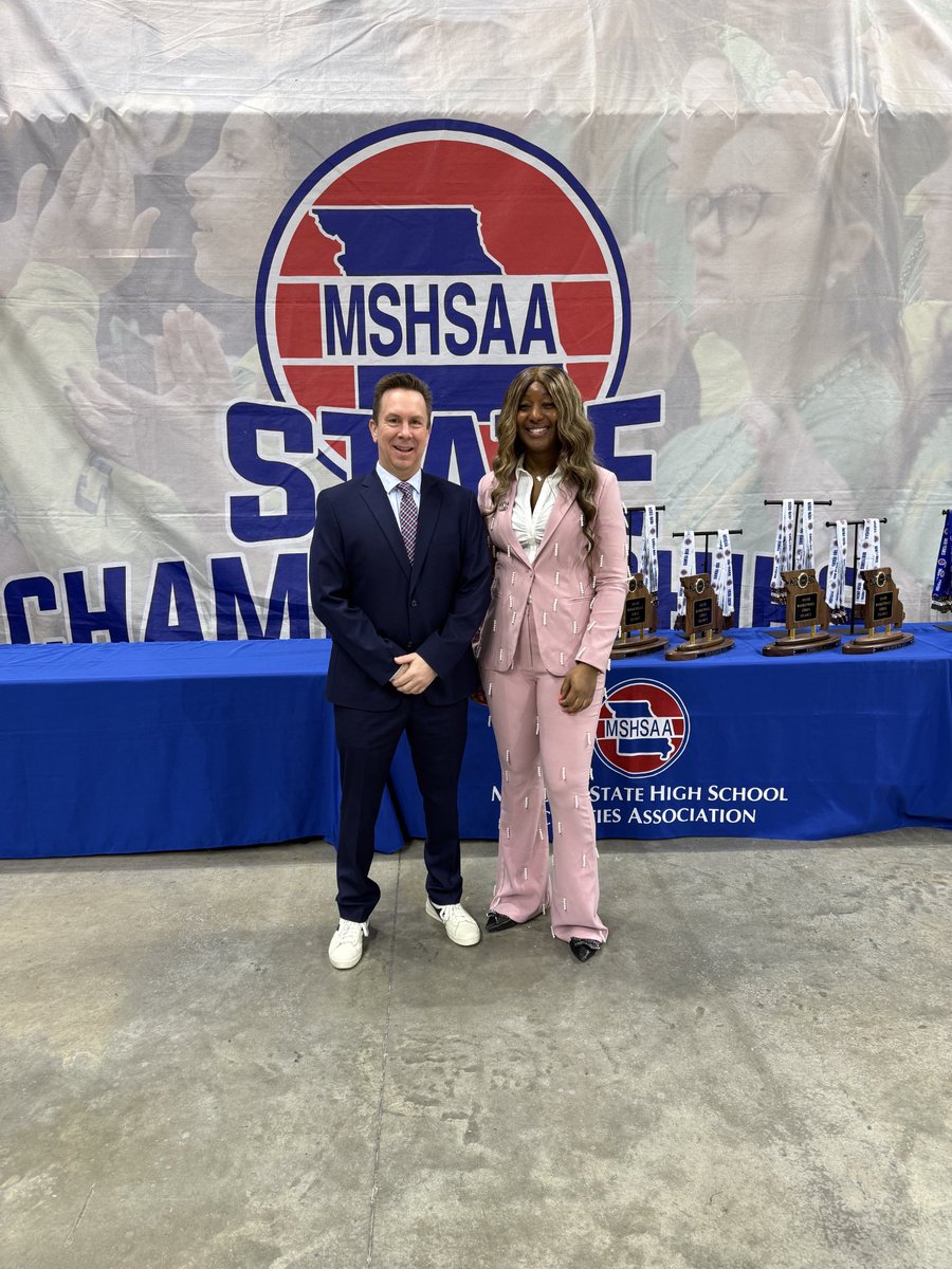 RandymoVoice's tweet photo. On the call with @TheAshleyW_ at Mizzou Arena for @MSHSAAOrg 🏀 Championships!
Today C1 Girls: 
3rd Place Game 10am: Rock Port vs Northeast (Cairo)
Championship at 4pm: St. Elizabeth vs Delta

Watch all the action on https://t.co/VfzPwOQEfX https://t.co/9S3AvDKq20