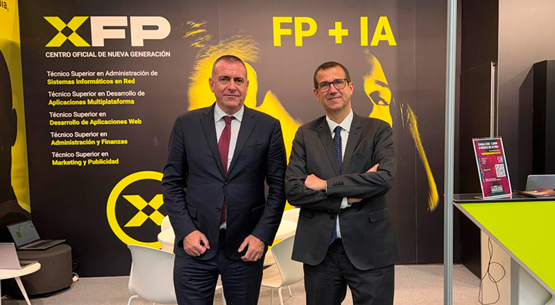 femxafx's tweet photo. La Formación Profesional reglada forma parte cada vez más de las conversaciones sobre talento, competitividad y futuro del empleo.

En Femxa llevamos años trabajando en el ámbito de la formación y la empleabilidad, y ahora damos un paso más: entramos en el mercado de la FP oficial con XFP, la nueva marca con la que articulamos esta apuesta.

Un proyecto que nace con la intención de aportar al ecosistema de la Formación Profesional una mirada muy conectada con la realidad del trabajo: aprendizaje práctico, desarrollo de competencias profesionales y el uso de inteligencia artificial como herramienta habitual de estudio y de trabajo.

Pero también con una convicción de fondo: la formación debe generar impacto positivo. En las personas, ampliando sus oportunidades; en las empresas, facilitando talento preparado; y en la sociedad, contribuyendo a un sistema formativo más conectado con los retos del presente.

La presentación de @xfpoficial ha tenido lugar en @FeriaAula 2026 (Semana de la Educación – @IFEMA).

En este artículo explicamos con más detalle qué hay detrás de este proyecto y cómo se integra dentro de la evolución de Femxa: 
https://t.co/uRPPFTW2NW

#FormaciónProfesional #FP #Educación #Empleabilidad #Femxa