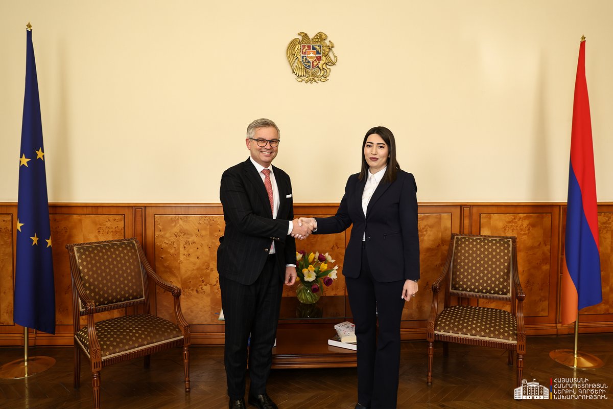 MIAofArmenia's tweet photo. On March 12, the #Minister of Internal Affairs of the #Republic of #Armenia, Arpine Sargsyan, received the #EU #Commissioner for Internal Affairs and #Migration, Magnus Brunner. #VisaLiberalizationActionPlan #MIAofArmenia
🔗More: https://t.co/F62arqjRKJ https://t.co/FQTKD36Ghy