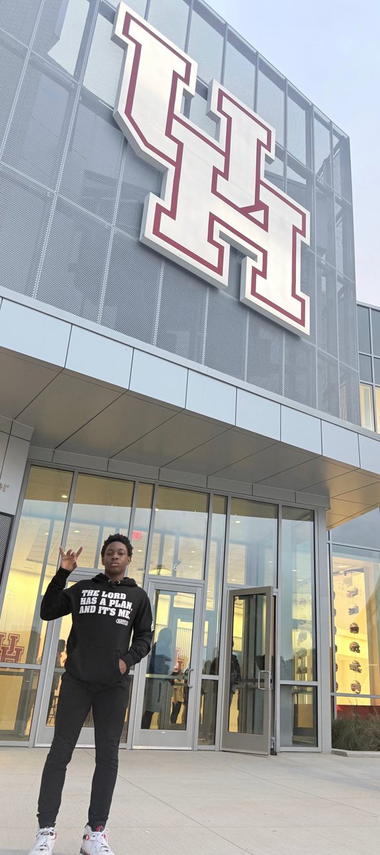 Tyson_Robinson_3 tweet media