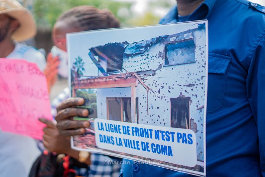 TshisolaYan's tweet image. ILS ONT AFFRONTÉ LE VOLCAN, CE NE SONT PAS LES DRONES QUI LEUR FERONT PEUR. 

J’ai de l’admiration pour ce peuple . Quel esprit de résilience! 

I love #GOMA ❤️