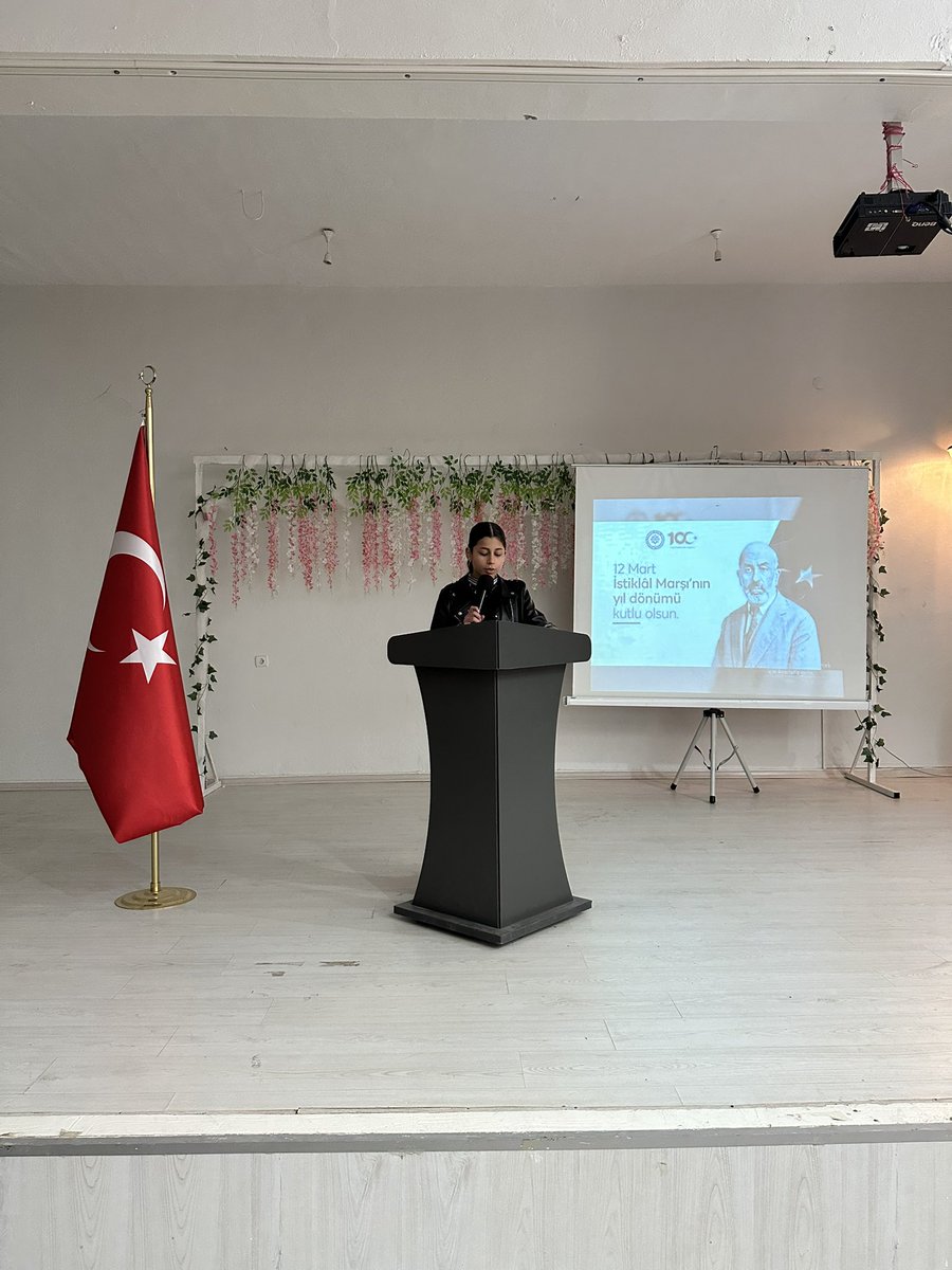 Akarsucpal's tweet photo. “Hakkıdır hür yaşamış bayrağımın hürriyet”
Hakkıdır Hakk’a tapan milletimin istiklal”

Ruhun şad olsun Vatan Şairi! Makamlarınız ali olsun istiklal ve istikbalimizin kahramanları!

Sizleri daima şükran ve rahmetle yâd ediyor ve diyoruz ki “Korkma! Gençliğin ruhu burada!” https://t.co/N0g44WQocQ