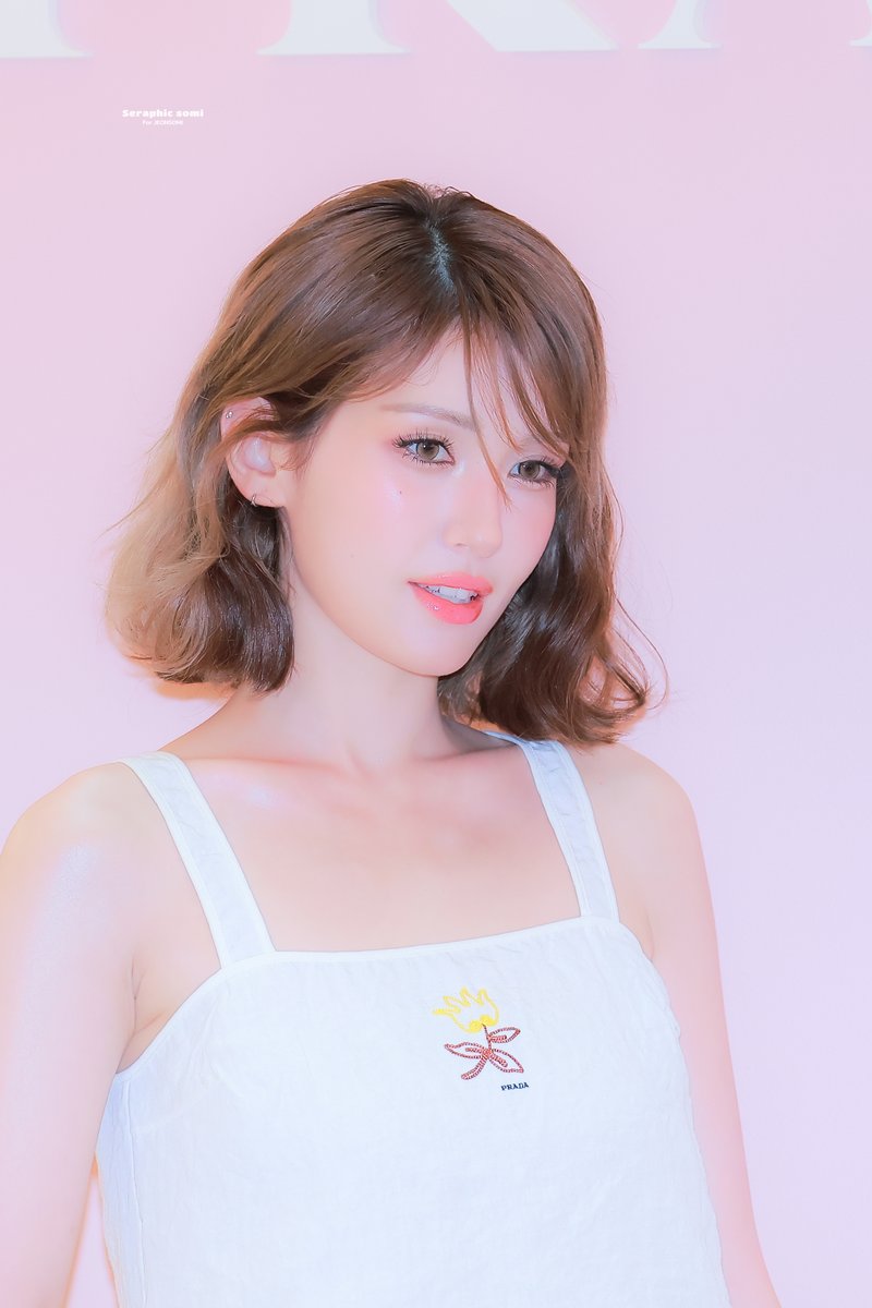 𝐒𝐞𝐫𝐚𝐩𝐡𝐢𝐜 𝐬𝐨𝐦𝐢 tweet media