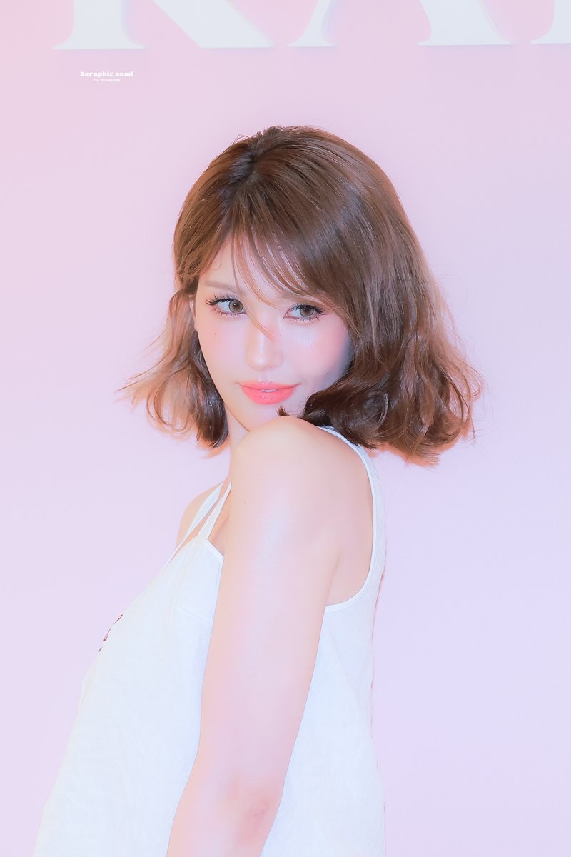 𝐒𝐞𝐫𝐚𝐩𝐡𝐢𝐜 𝐬𝐨𝐦𝐢 tweet media