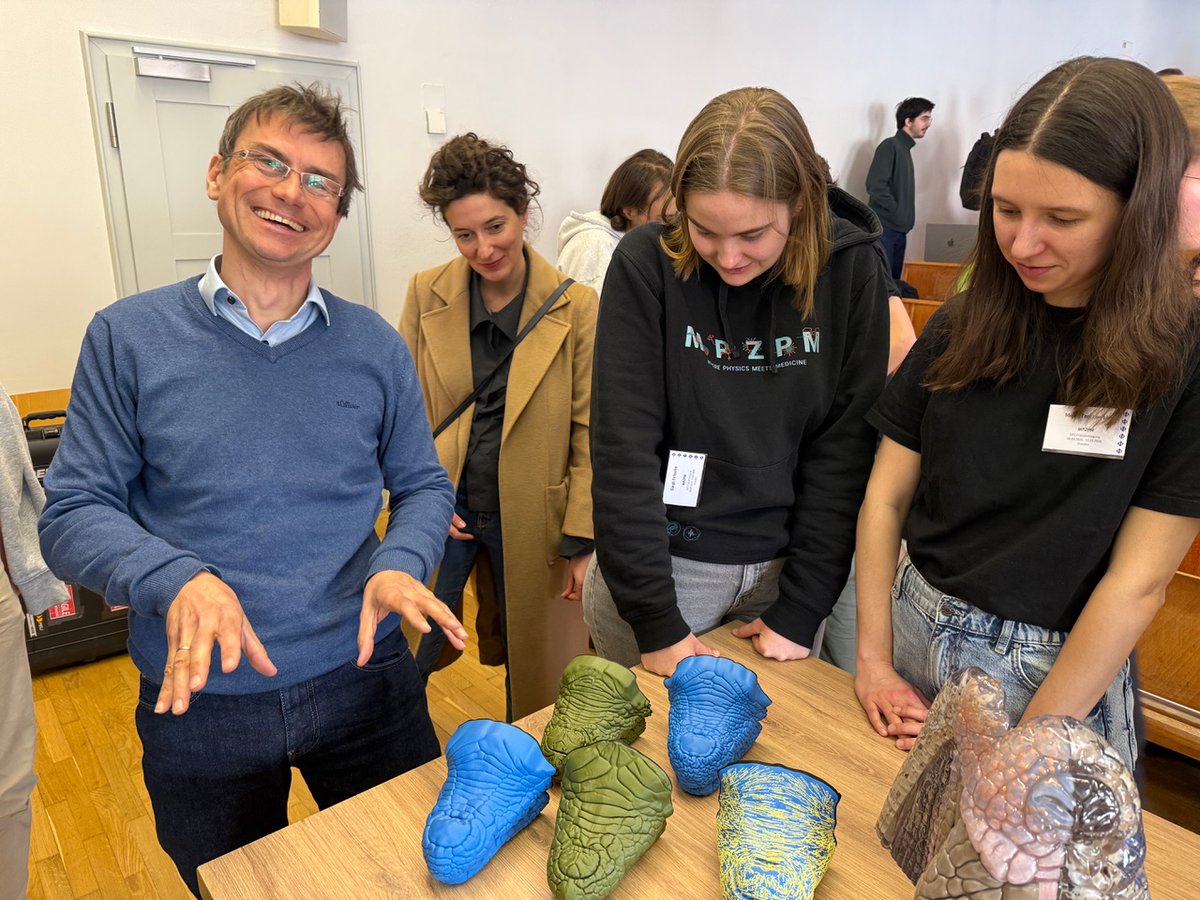 The Milinkovitch-Tzika lab tweet media