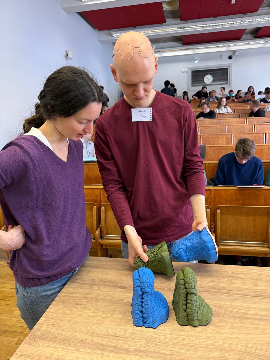 The Milinkovitch-Tzika lab tweet media