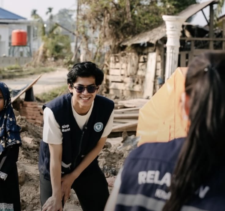 in a world of boys, they are gentleman 🤍 terima kasih kalian sudah menjadi orang orang baikkk! <3