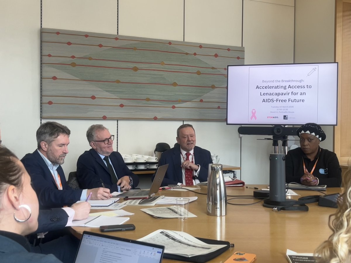 STOPAIDS tweet media