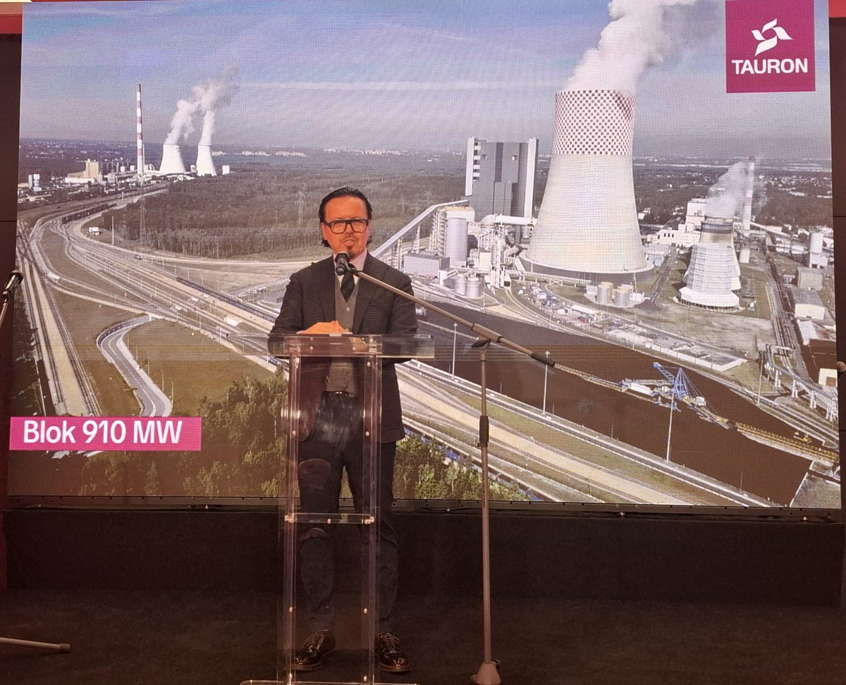 MAPGOVPL's tweet image. 💬Minister @wbalczun w #Jaworzno: spośród trzech naszych priorytetów, #LocalContent traktujemy jako absolutnie kluczowy element. Jesteśmy tuż przed ogłoszeniem jego definicji. Przedstawimy również sposób mierzenia local content. Pracujemy nad tym wspólnie z @UZP_GOV_PL i