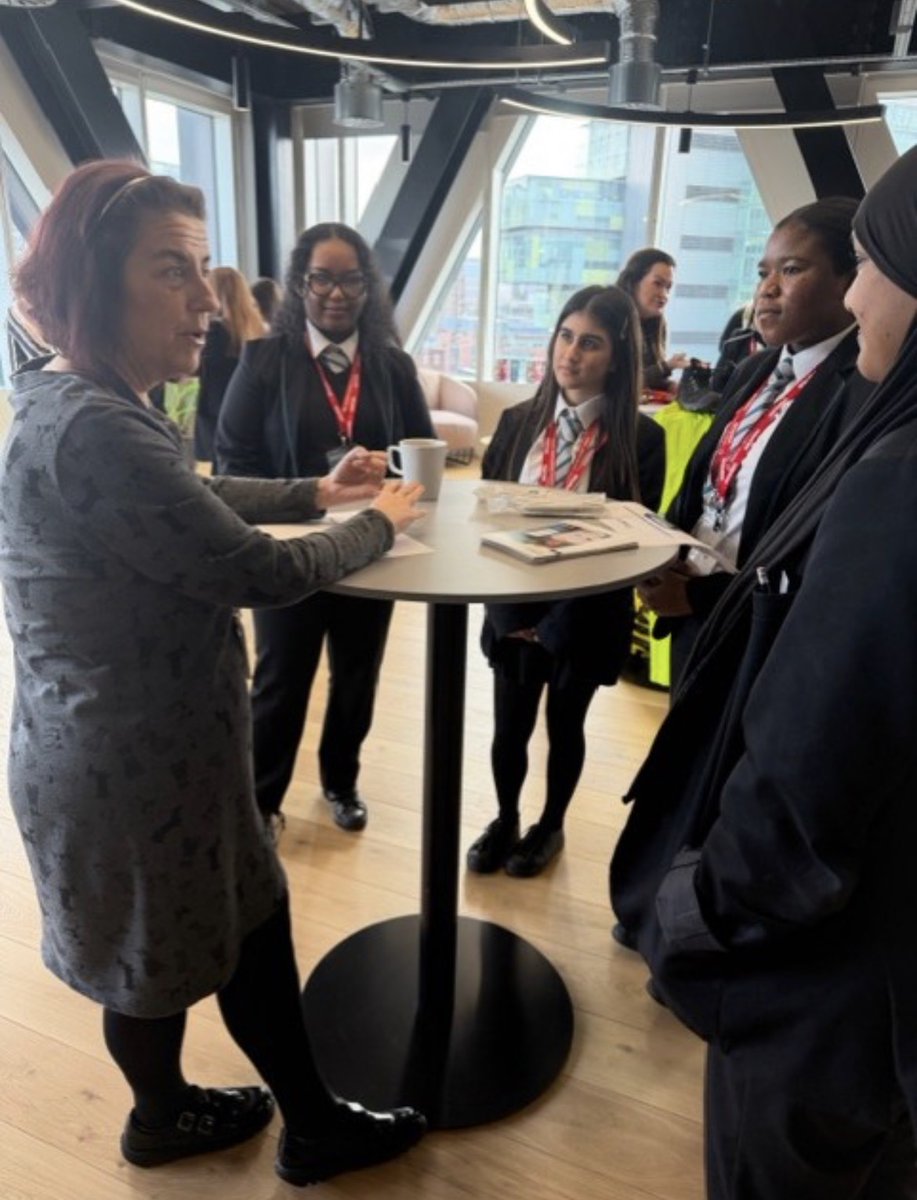 Oulder Hill Leadership Academy tweet media