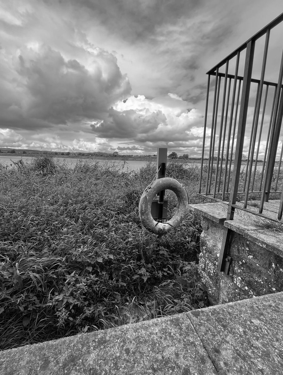 Barb_Drummond's tweet image. From my book @TheGreatFloodOf1607 #IronworkThursday the mighty and unpredictable #RiverSevern