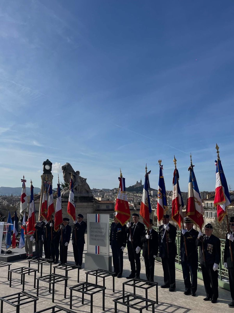 ProvenceUnie's tweet photo. 🔵🇫🇷 𝐉𝐨𝐮𝐫𝐧𝐞́𝐞 𝐍𝐚𝐭𝐢𝐨𝐧𝐚𝐥𝐞 𝐝’𝐇𝐨𝐦𝐦𝐚𝐠𝐞 𝐚𝐮𝐱 𝐯𝐢𝐜𝐭𝐢𝐦𝐞𝐬 𝐝𝐮 𝐭𝐞𝐫𝐫𝐨𝐫𝐢𝐬𝐦𝐞.

À #Marseille, #Aubagne et #Arles, nous avons pris part aux cérémonies de recueillement.

Une pensée particulière pour Laura Paumier et Mauranne Harel, assassinées à Marseille en 2017.

➡️ Ne jamais oublier.
🇫🇷 Défendre les valeurs de la République.

#DevoirdemémoireDépartement13

ℹ️ + D’infos ➡️ : https://t.co/kc670CGee4
