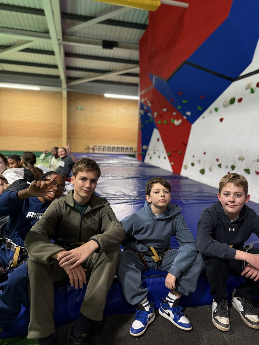 STMComprehensive tweet media