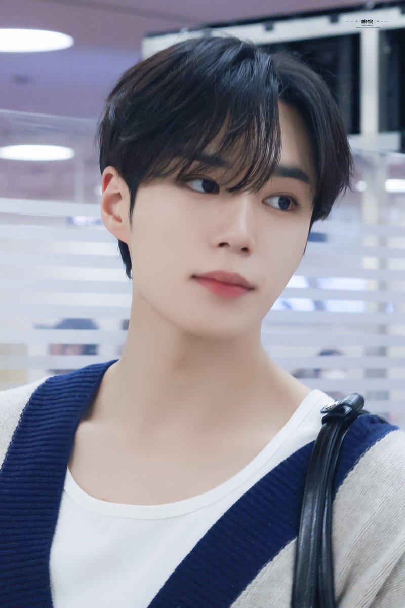 miemie1120js's tweet photo. 20260312 HND
#김준서 #준서 #JUNSEO
#ALD1                   
#알파드라이브원             
#ジュンソ https://t.co/lKVP1CGQYC