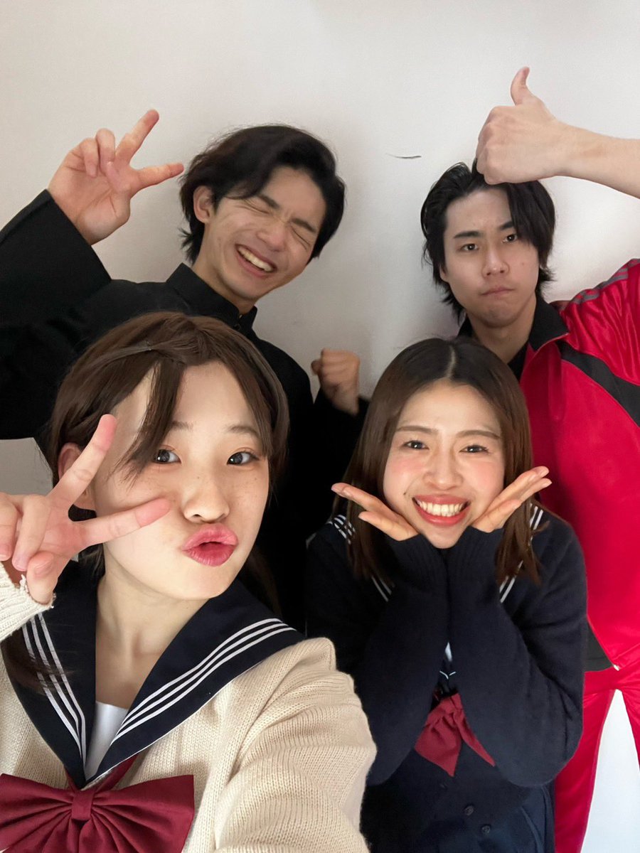 satellite_osaka's tweet photo. 本日は！！！
徳島県立吉野川高等学校にて
『HERO 青年JUMP』👨‍🏫📚
上演してきました〜⭐️

公演中に拍手してくれたり、公演後も声掛けていただいたり資料たくさん持ってかえっていただきとても嬉しかったです✨️
本当にありがとうございました！

メンバーは
加藤・播磨・喜多・弓矢
でした〜✨️✨️ https://t.co/Hq8YgLYRJs