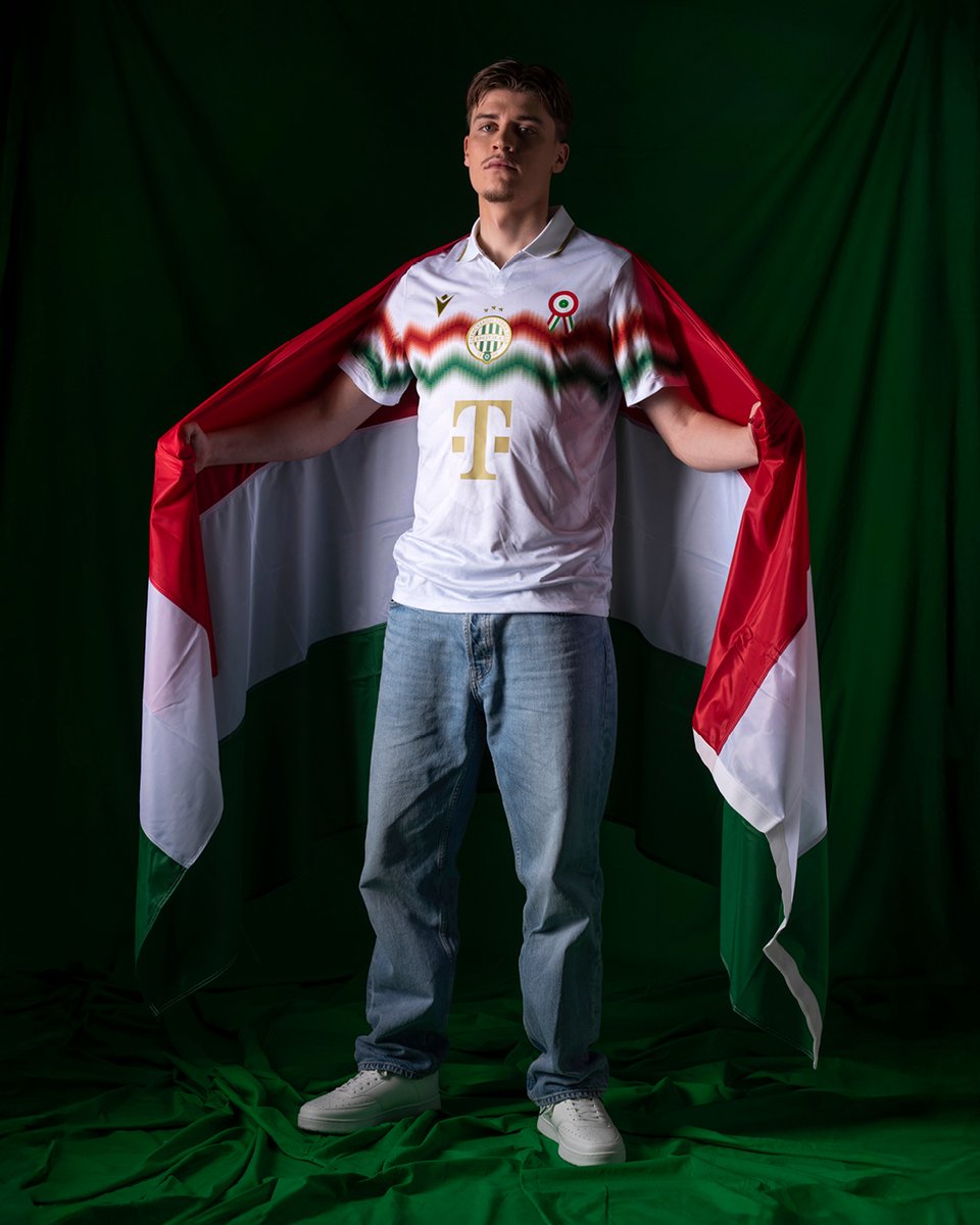 🇭🇺 El #Ferencváros ha lanzado esta camiseta especial para representar el orgullo húngaro y conmemorar la Revolución Húngara de 1848. El diseño ha creado un zigzag representando la bandera de Hungría