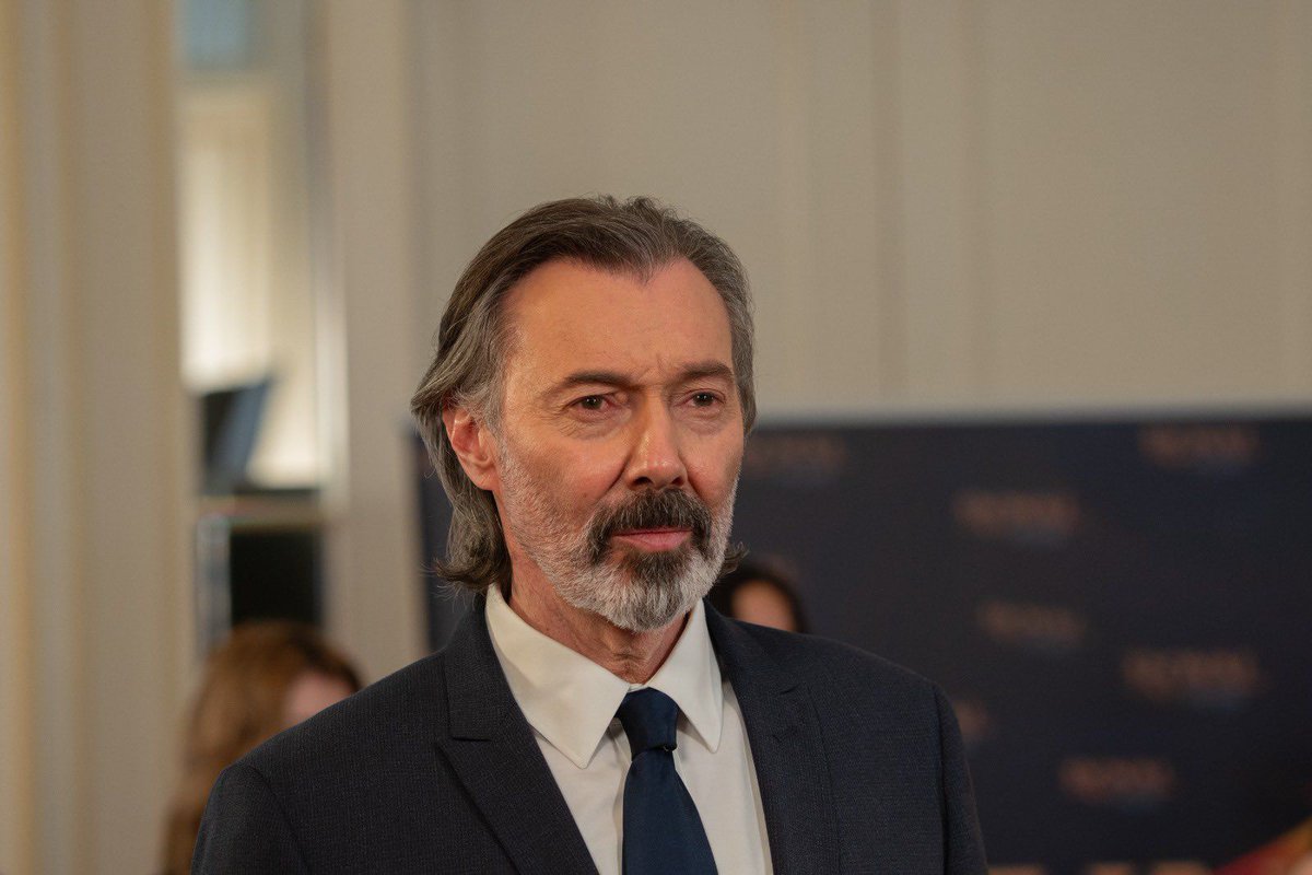 Candan Erçetin'in eşi Hakan Karahan:

"Candan, Lüleburgaz'da kendine bir arazi aldı. Candan'ı kimse rahatsız etmesin diye yanındaki araziyi de ben satın aldım."