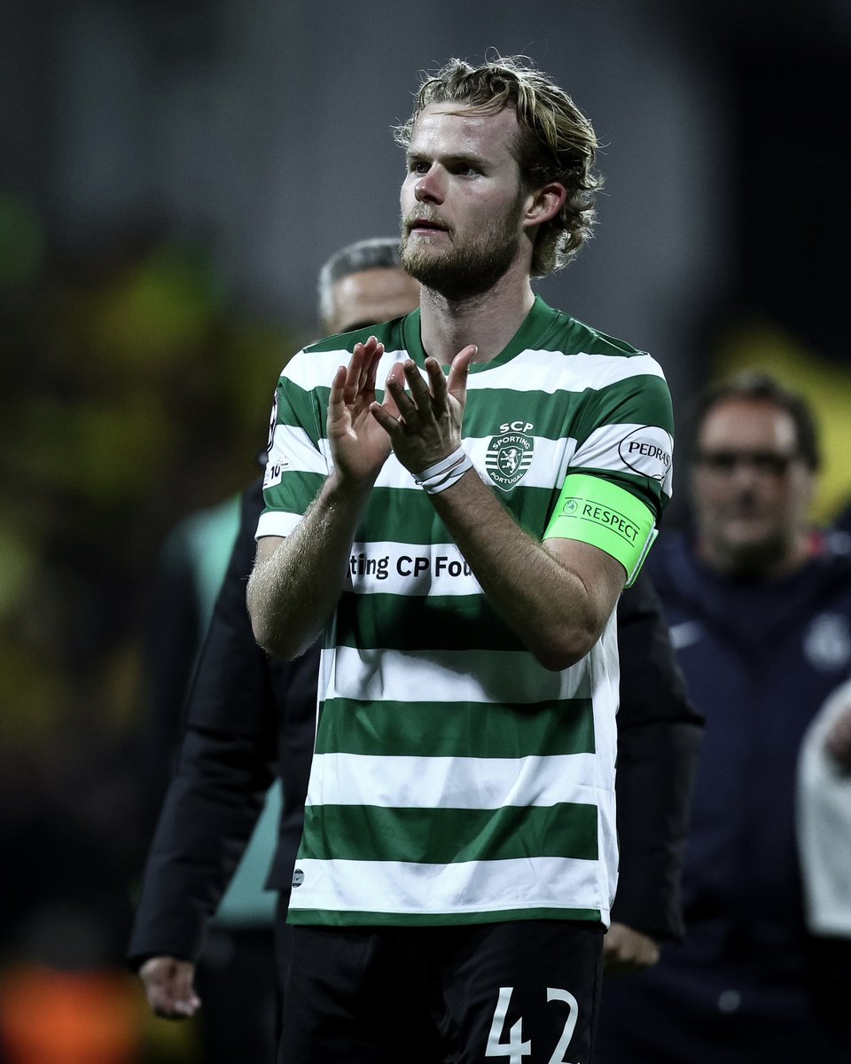 SportingCP's tweet image. 🗣️ "Em Alvalade tudo é possível" - Morten Hjulmand

Acreditamos até ao último segundo 🦁