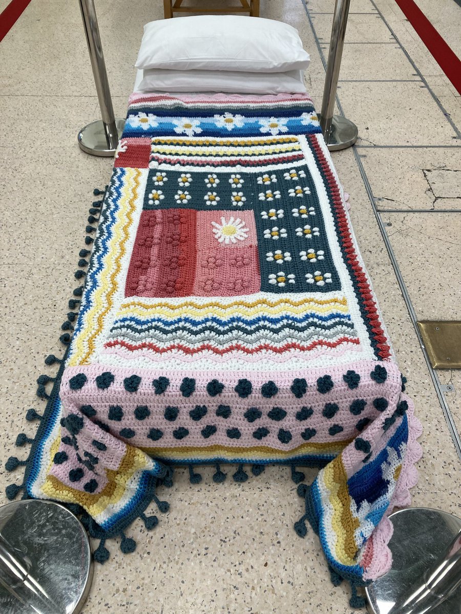 CreativChangeNI's tweet image. prison art foundation @2RoyalAvenue annual exhibition #powerofart to transform