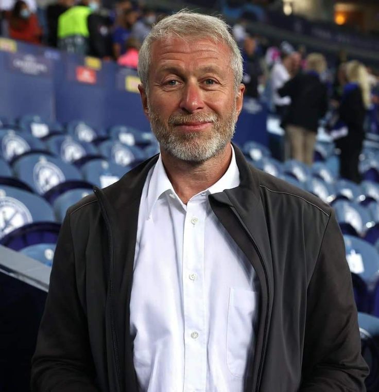 Cfc_Kemboi's tweet photo. Here are 10 things that might've happened if Roman Abramovich was at Chelsea today: 

✅ A Big Manager Like Hansi , Enrique or Inzaghi would've been hired.
✅ Goated Players like Osimhen , Ademola , kvara would have been at Chelsea &  not Delap , Neto and Co.
✅ Chelsea squad would have been more cohesive and settled.
✅Tuchel wouldn't have been fired so quickly.
✅ Chelsea would have been top 3 prem team consistently.
✅Chelsea would've had a clear identity and playing style.
✅ More focus on long term success.
✅Chelsea would've been a bigger threat in The CL.
✅Chelsea youth academy would be Thriving.
✅Stadium Upgrade.