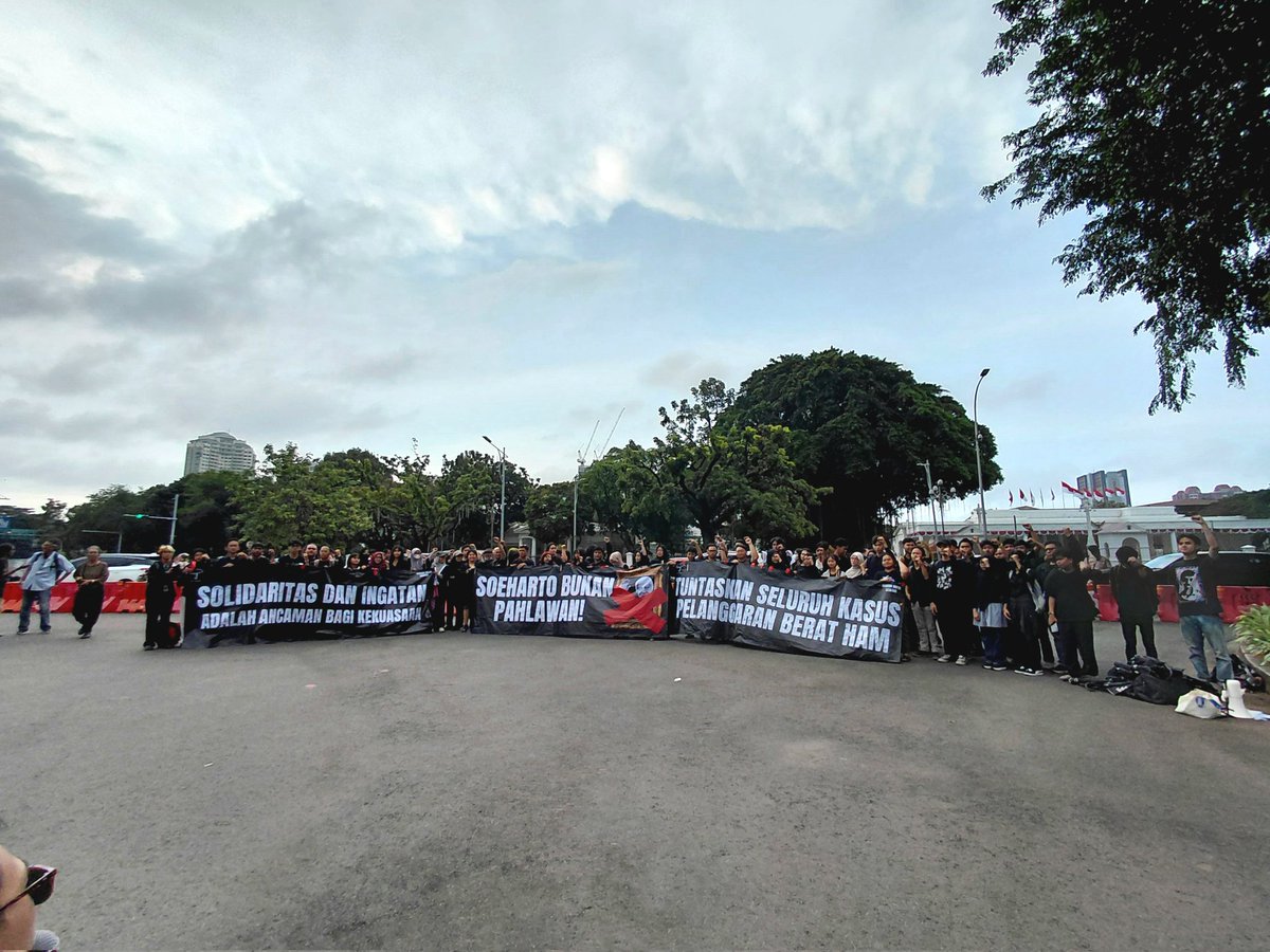 LEO. 🔻 tweet media