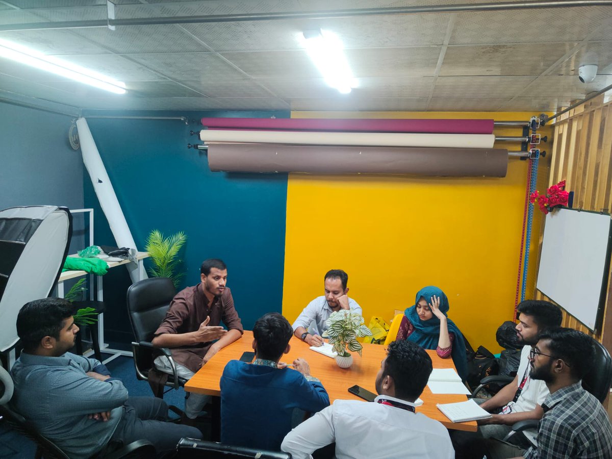 kti_marketing's tweet image. Productive strategy session today at KTI - Marketing Agency 🚀 We took a deep dive into refining customer relations, streamlining our ongoing projects, and locking in fresh content plans. Big things are coming! 📈💡
#KTIMarketingAgency #StrategySession #CustomerRelations #Content