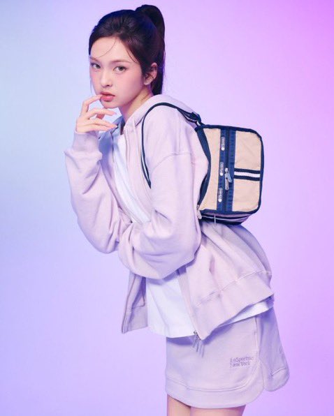 ecc2m8m's tweet photo. 베몬 셀카 최고… 🥹💗
다들 너무 귀여워
오늘도 사랑해 🖤
#lesportsacxbabymonster
#CHIQUITA
#canny
#YGentertainment
#BABYMONSTER
#베이비몬스터루카
#ベイビーモンスター
#MONSTIZE
@_BABYMONSTER_JP
@YGBABYMONSTER_
@YGJAPANofficial https://t.co/7RgSJTYSkR