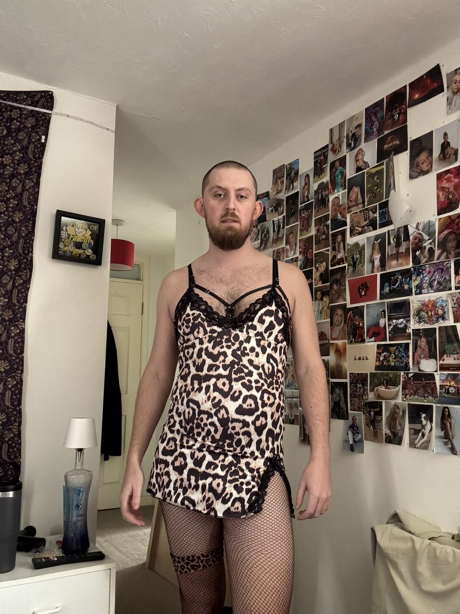SissyJ tweet media