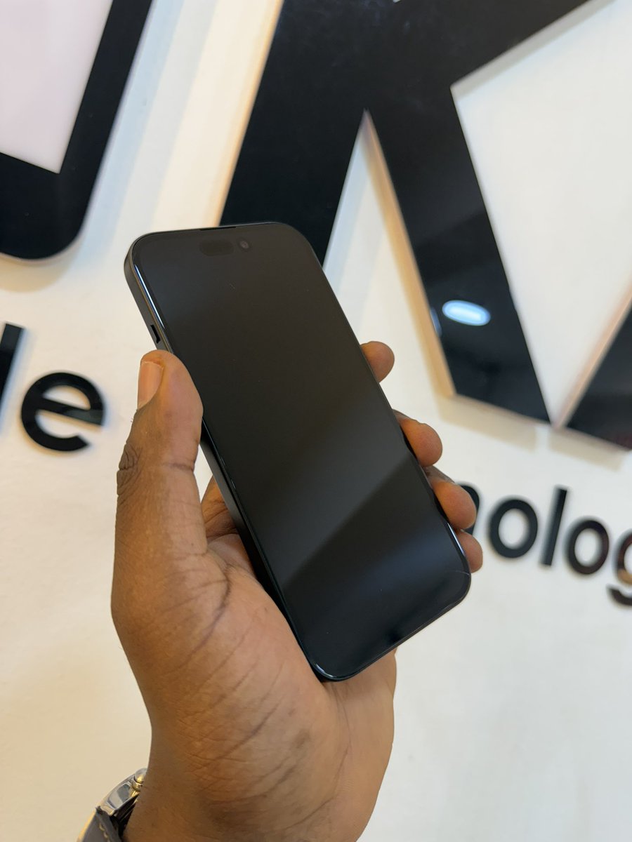 kofisikaa's tweet photo. Pre Owned iPhone 15 256gb Factory Unlocked (Physical Sim + Esim)
100%🔋 (CC: 25)
Gh¢6,999.99
Dm/call/WhatsApp/iMessage 0504988015 / 0547779861 https://t.co/z2GMoYCKqf