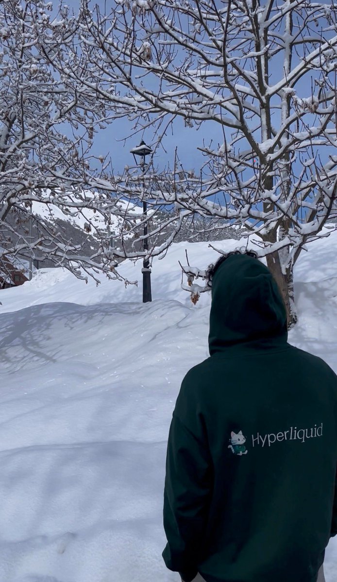 ellie.hype tweet media