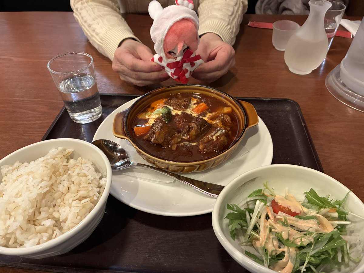 この二日めっちゃ食い倒れツアーしてた2匹🤣 助手はうちのオカンw どれも美味しかったね、ちぎ達😌