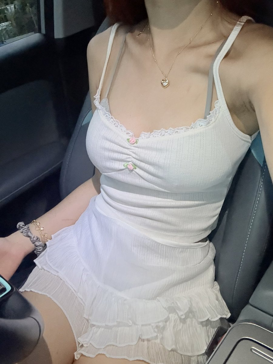 seaabracelet's tweet photo. ✿˚◞ แจกพิกัดชุดโทนขาวล้วนที่ชอบ🤍
#ootd #white #เสื้อขาว #allwhite #outfits #ชุดขาว https://t.co/iFfFIrAoe8