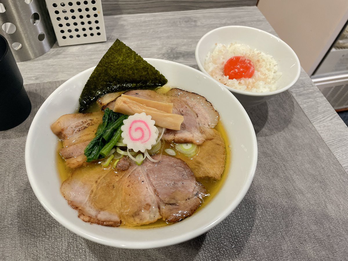 15.しお バラ肉有りチャーシュー麺
卵かけご飯
@ 手打ち蓮（森下）
