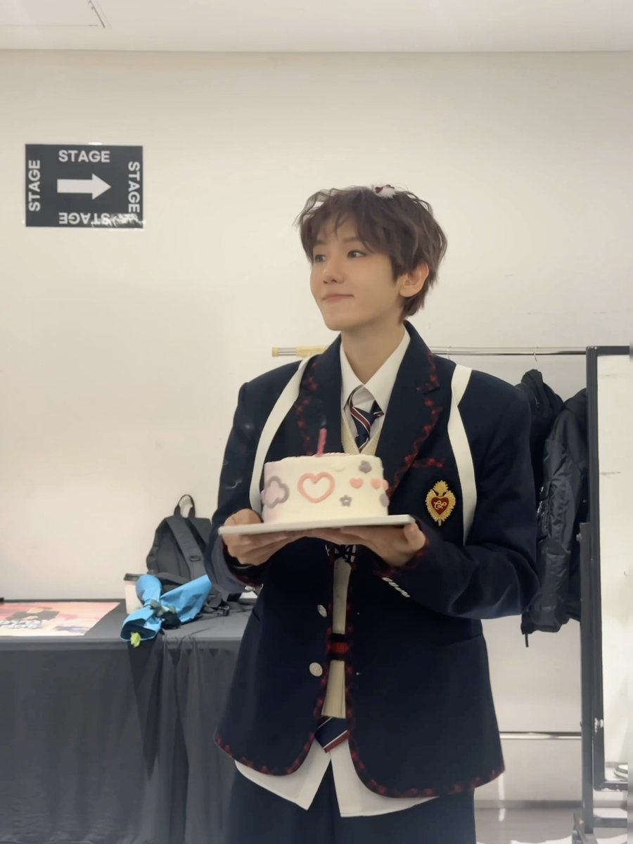 BAEKHYUN WORLD tweet media