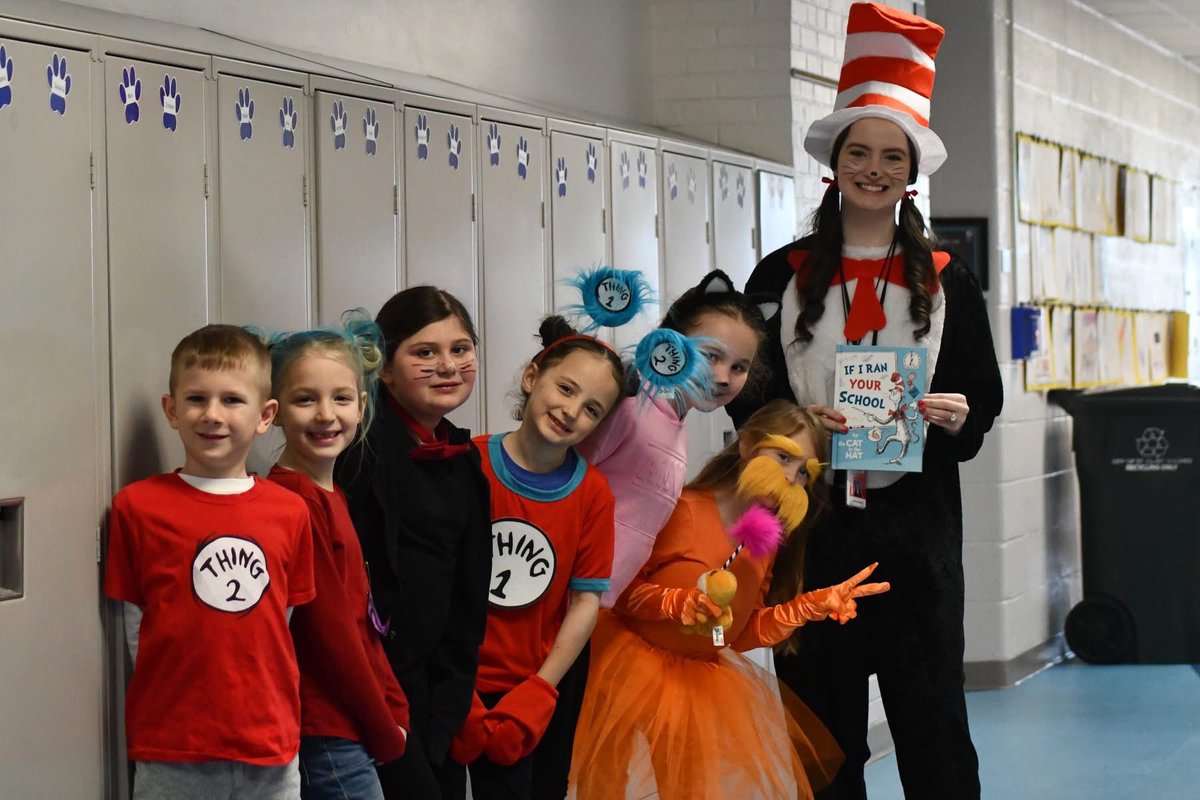 myLSPS's tweet image. 📖 Seeing our halls filled with book characters, comfy readers, and school spirit reminds us just how powerful—and FUN—reading can be: facebook.com/share/p/179dnU…. #myLSPS