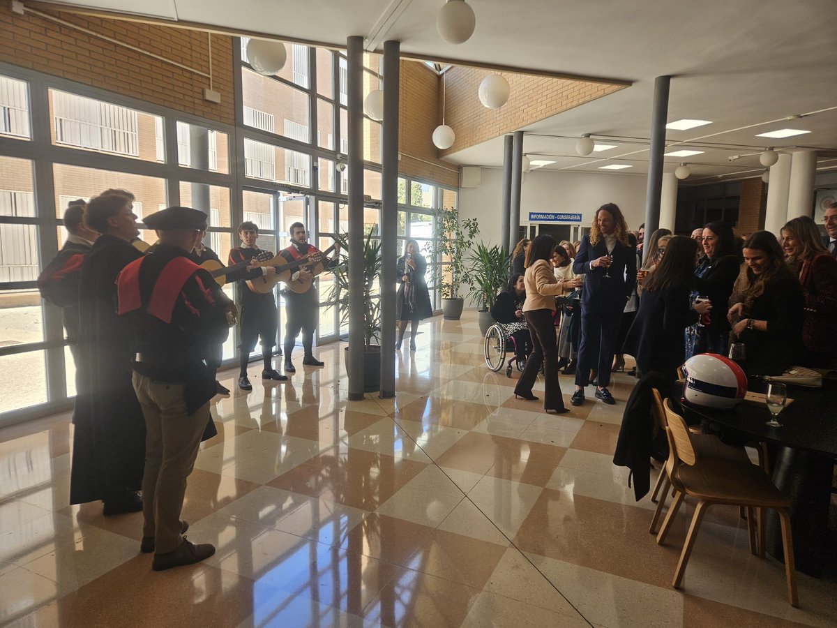🎓 El #COATAlmería estuvo presente en el acto de celebración de San Raimundo de Peñafort, patrón de la Facultad de Derecho de la <a href="/ualmeria/">Universidad de Almería</a>. 
👷‍♀️ Nuestra vocal, Guadalupe Terrés, representó al Colegio en una jornada de encuentro entre instituciones académicas y colegios.
