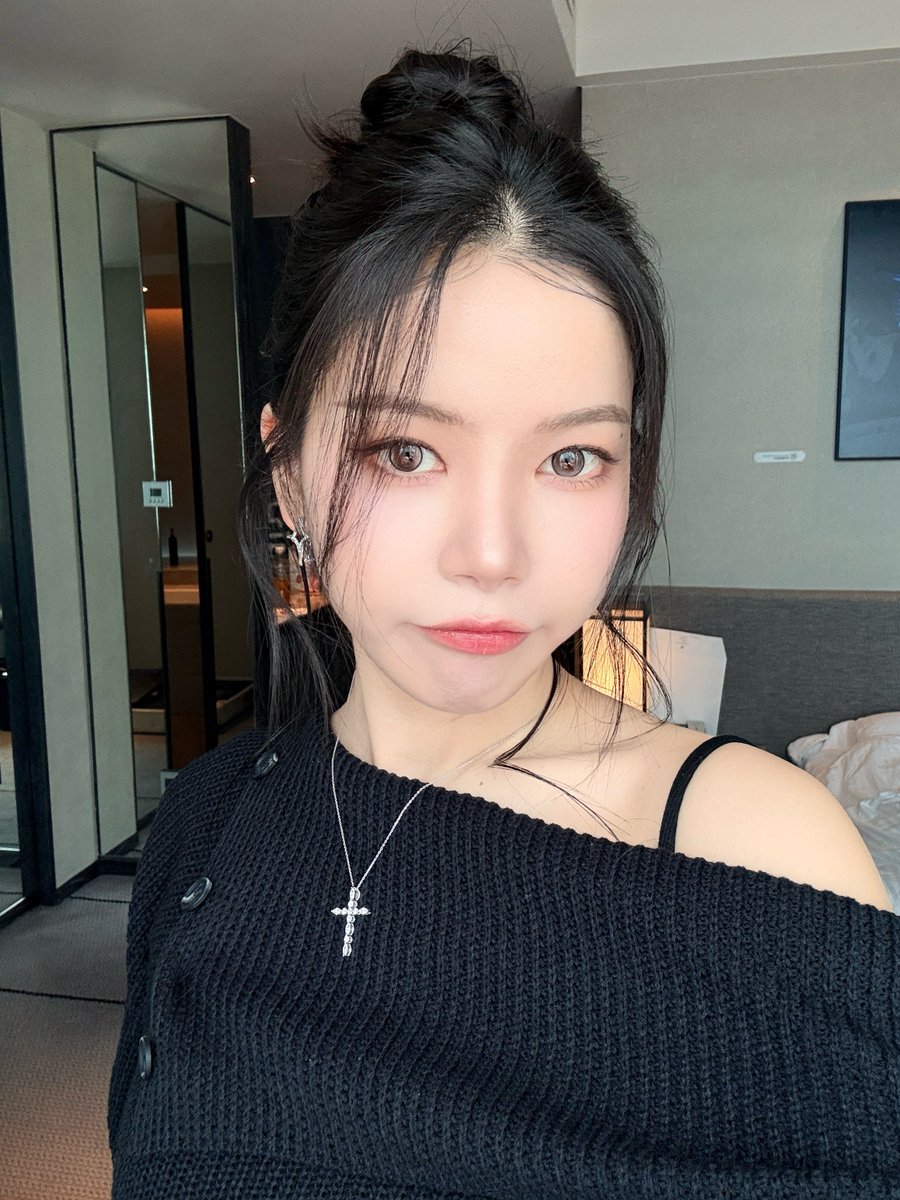 마마무(MAMAMOO) tweet media