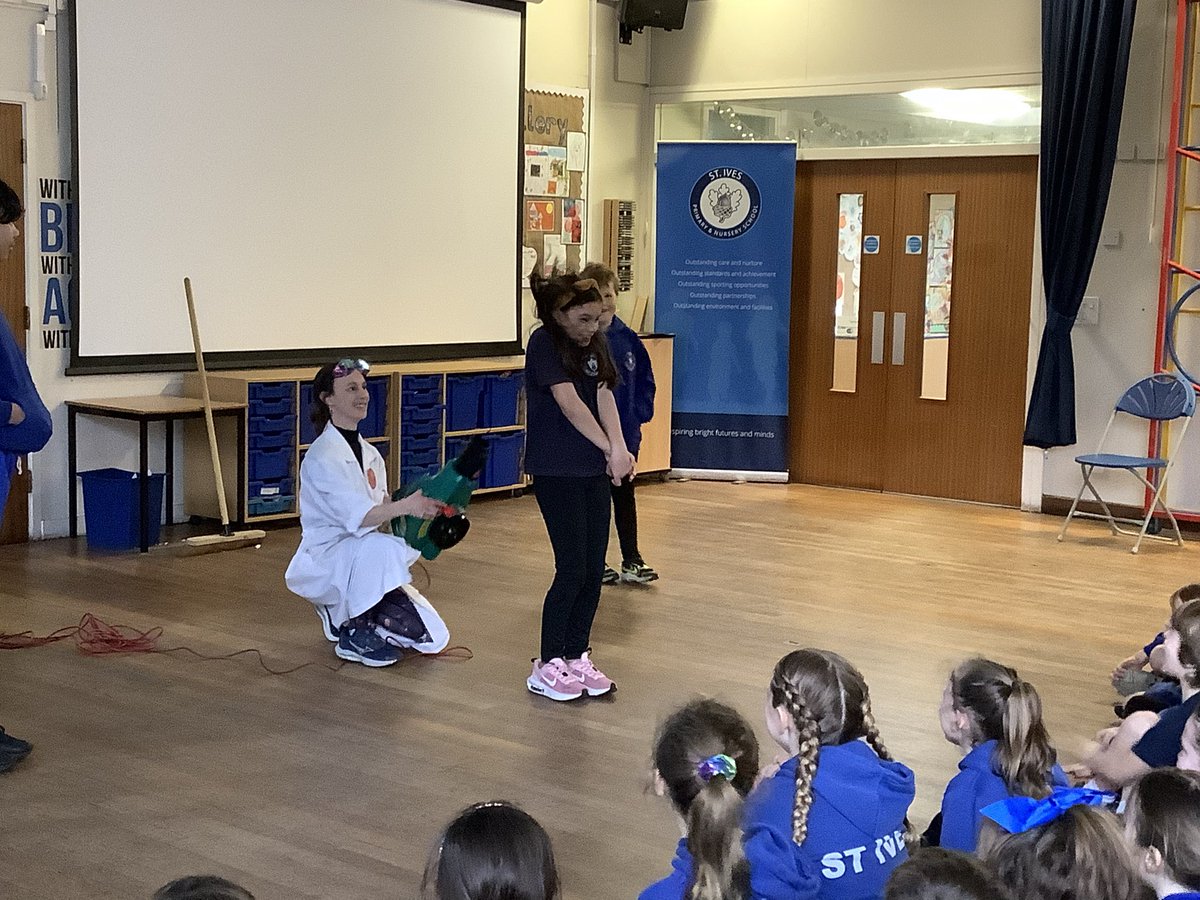 Year 6 tweet media