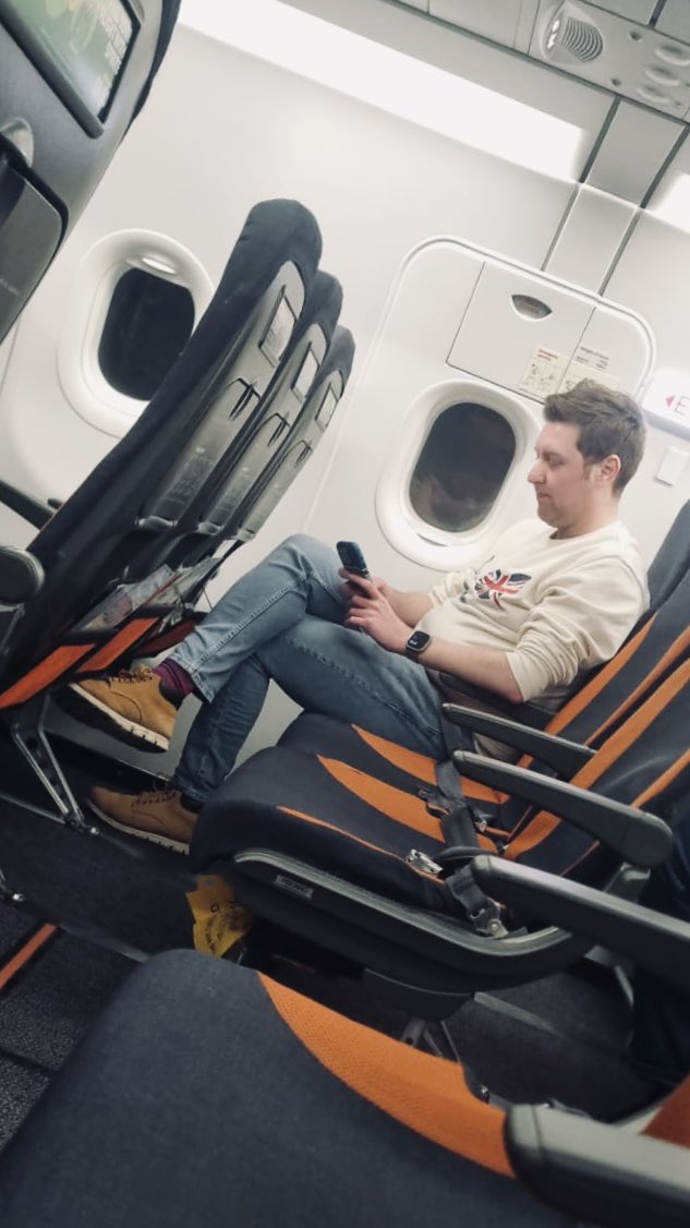 wayneys_world's tweet image. Hometime! #belfast #guinness #daytrip #easyJet