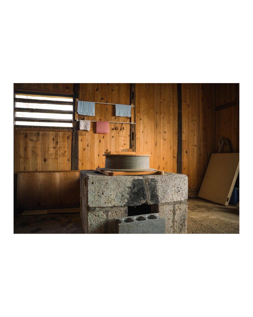 【新ロケーション解禁】📢
研究学園駅から

徒歩5分。
こんな近くに、
まだあまり知られていない撮影スポット。

「つくばスタイル館」

大きな窓から入る自然光、古風で落ち着いた空間。
母屋・釜屋の両小屋を構え、独特なロケーション撮影をすることが可能です❣

つくばエクスプレス沿線で