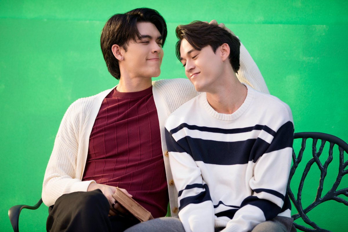 My Golden Blood 🧛♂️ tweet media