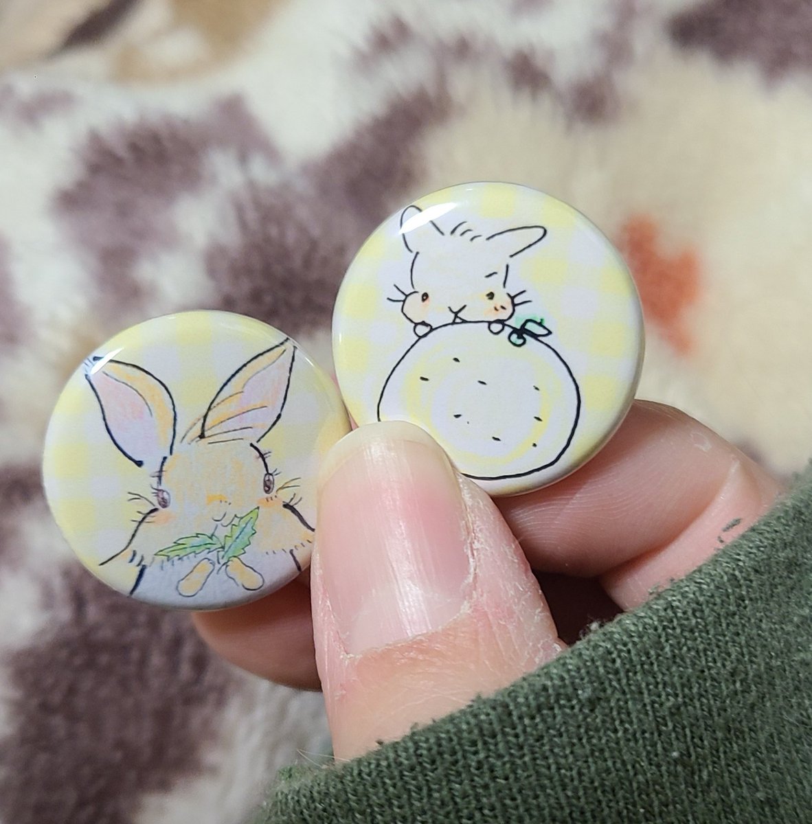 mitsuusa1987's tweet photo. 👩うしし～
🐰食い物か？食い物なんだろ？

SECONDPRESSさんでミニ缶バッジ作りました🙋
#セカンドプレス https://t.co/drDS18Dj3c