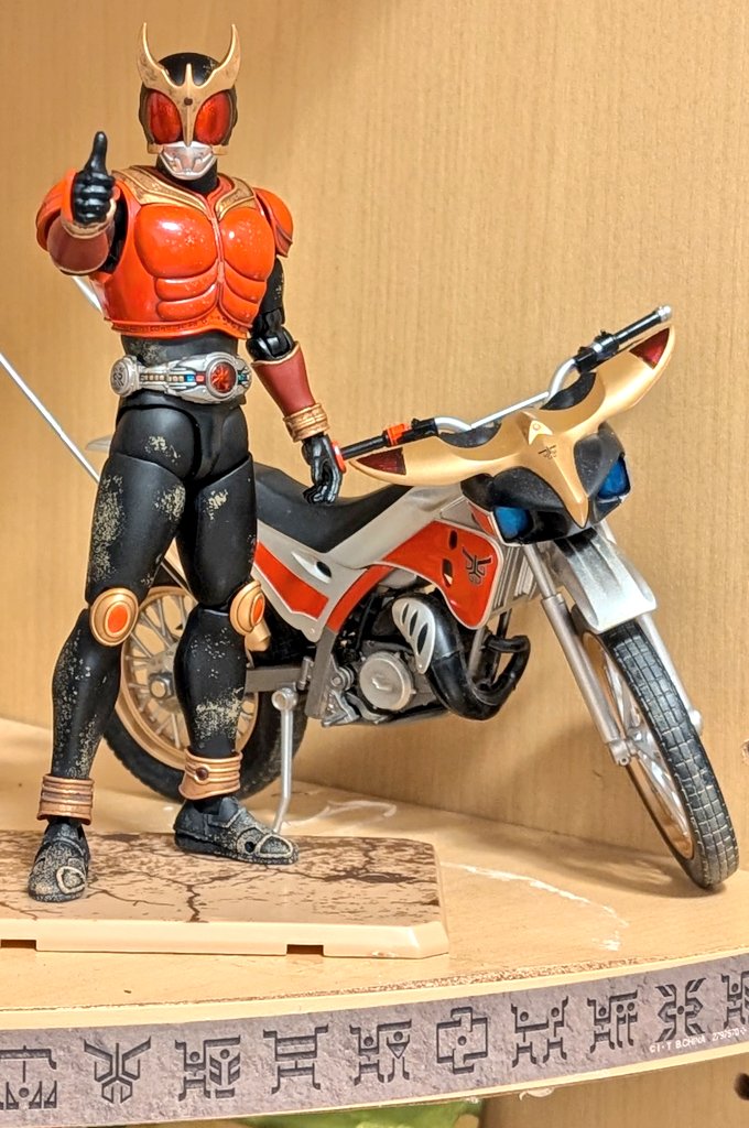 #突然カッコイイ赤を無言で貼る